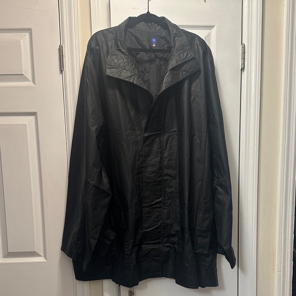 YZY Gap - YGEBB Light Parka Black Size L